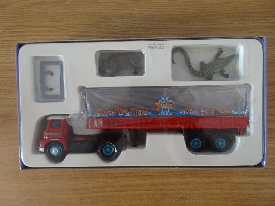CORGI CHIPPERFIELDS CIRCUS FODEN S21 TANK TRAILER ANIMAL TRUCK MODEL 14201 1:50 - Image 4 of 4