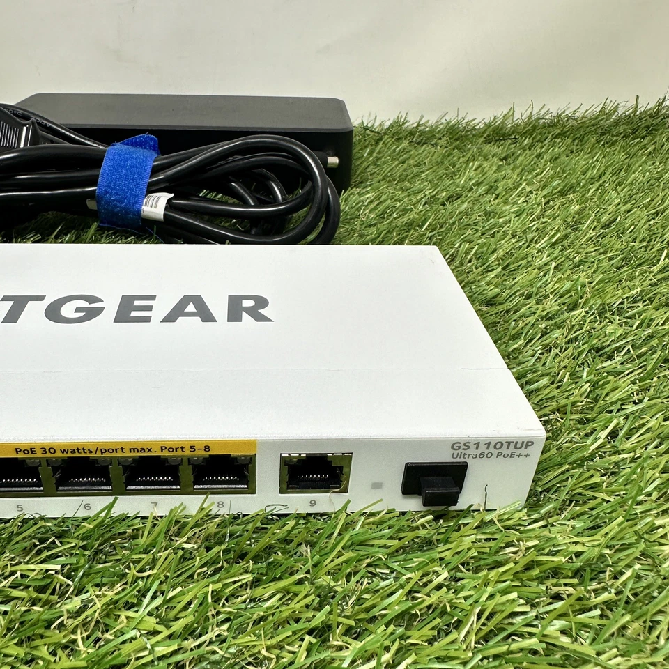 NETGEAR GS110TUP Switch 10 Port Ultra60 PoE++ ( 480W PoE budget ) - Image 3 of 4