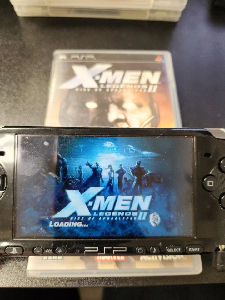 X 战警 Legends II: Rise of Apocalypse (索尼 PSP,2005) 全新带盒 已测试 查看照片 — 第 2/4 张图片