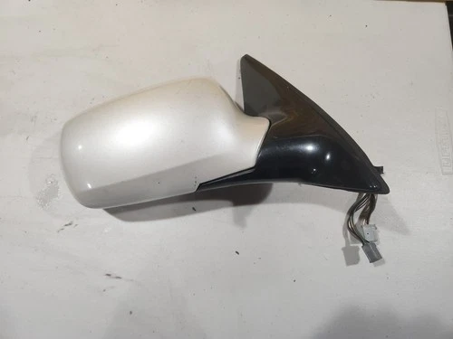 2009-11 Buick Lucerne Right Side Passenger Mirror  W / Turn Signal & Blind Spot