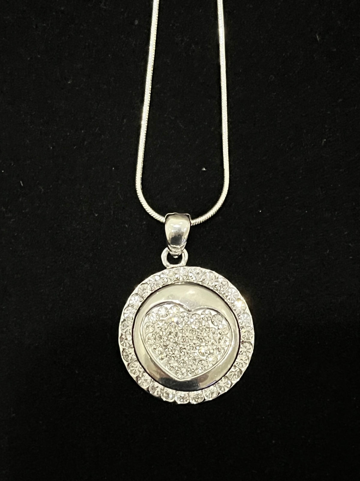 2 Interchangeable Pendant Necklaces! - image 8
