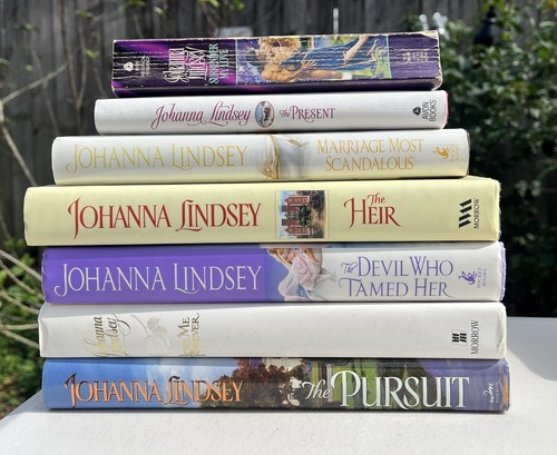 Lot of 13 Romance Books Novels 11 HC/2 PB Johanna Lindsay/Julie Garwood/Bradford - Picture 4 of 11