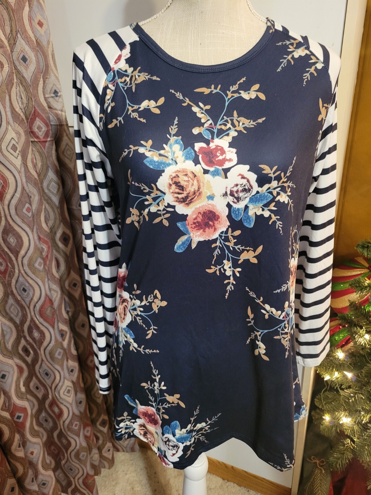 Womens Xl Blue Floral Blouse