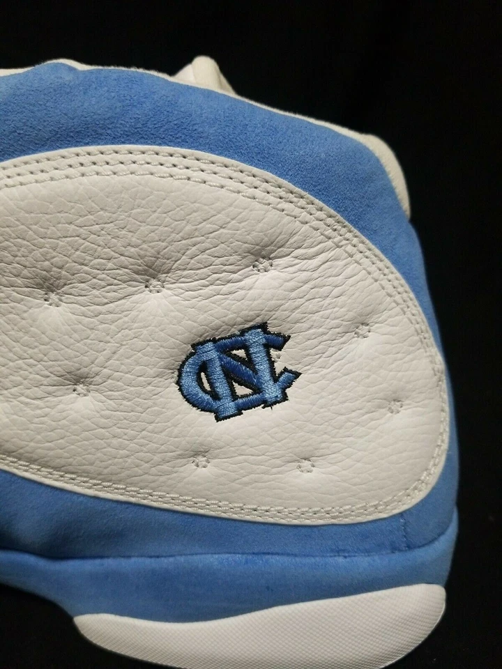 Tênis de basquete vintage Air Jordan retrô 13 UNC tamanho 17 2004 Nike PE 310004-101 - Imagem 3 de 4