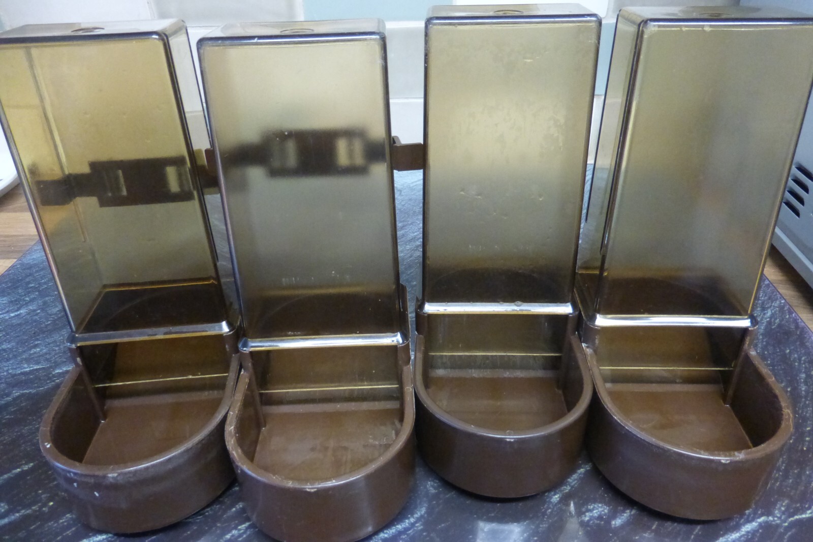 Job Lot Bird Parrot Parakeet Cockatiel Brown Plastic Food Water