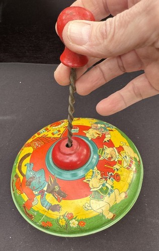 Rare 1940’s J. Chein 3 Little Pigs Tin Lithograph Spinning Top F4-44 Mint! -TO3