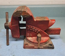 Vintage Scout 3-1/2" Bench Vise, Horn Anvil , Pipe Jaw, Swivel Base, Made In USA