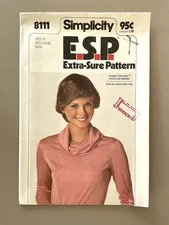 1970's Simplicity Misses' Pullover Top Pattern 8111 Size 10-14 UNCUT