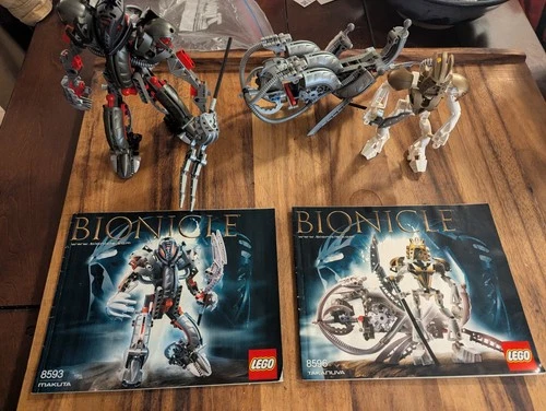 LEGO Bionicle 10201 Takutanuva Set  (8593 & 8596) Makuta & Takanuva