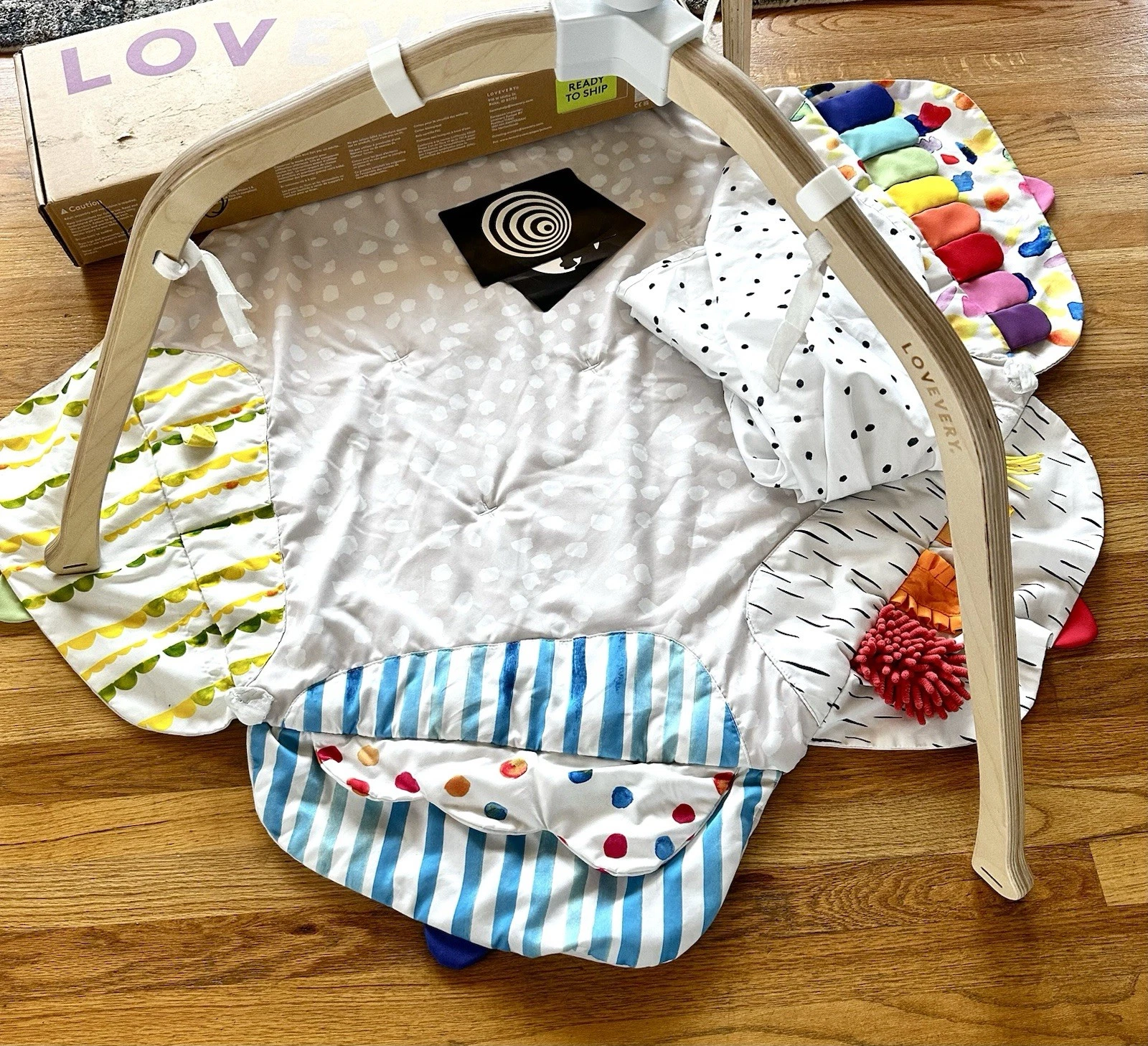 Lovevery Play Gym: Eco-Friendly Montessori Developmental Baby Mat & Activity Gym