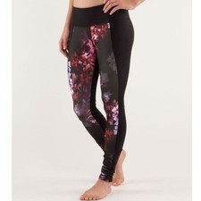 Lululemon Wunder Under Leggings Black and Spring Flowers, Size 8 B3