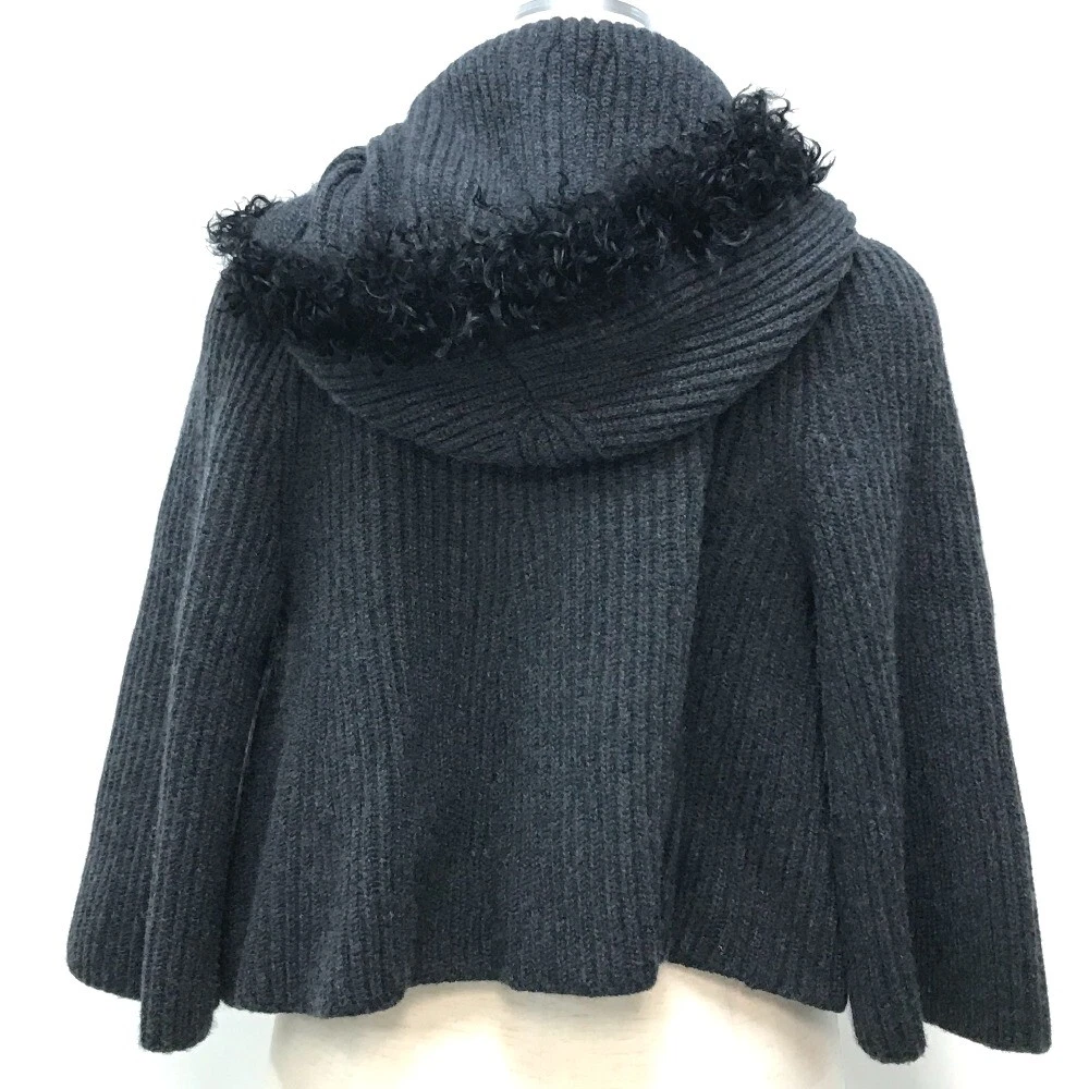 LOUIS VUITTON（LV） Poncho con cappuccio Louis Vuitton lavorato a maglia grigio cashmere