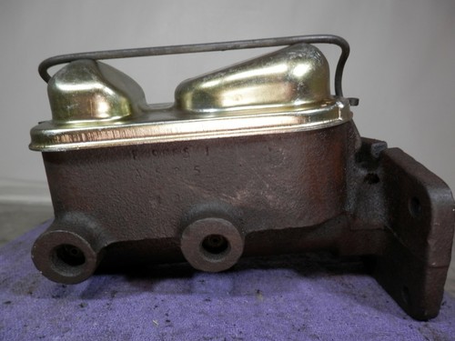 Mopar 1967-1970 carrocería A cilindro maestro de 1" diámetro - #2225541 - Imagen 1 de 10