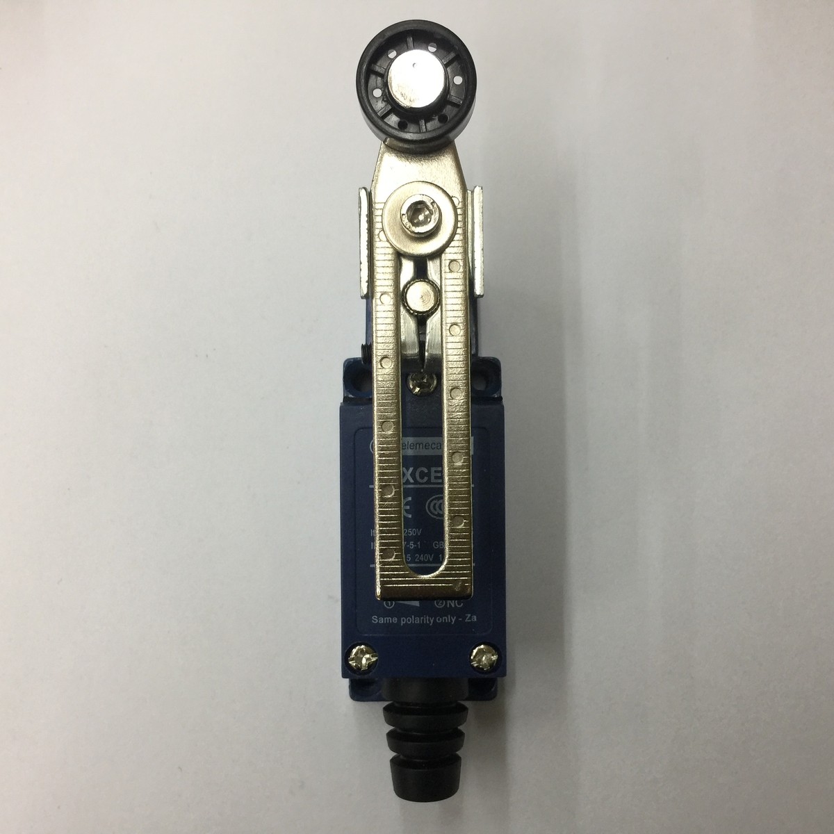 1PCS NEW XCE-145 XCE145 Limit switch | eBay