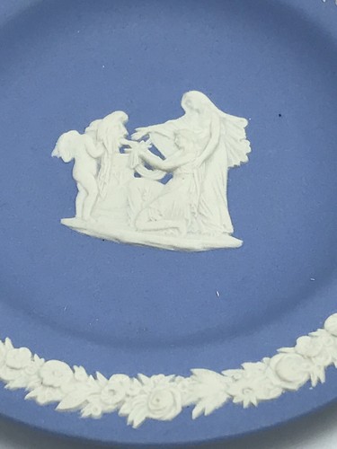 Wedgwood Jasperware England Pale Blue Heart & Round Shaped Trays 4 1/2” Vintage - Picture 4 of 12