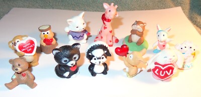Hallmark Merry Miniatures Figures Valentine Day Cat Skunk Giraffe Bunny Owl Bear