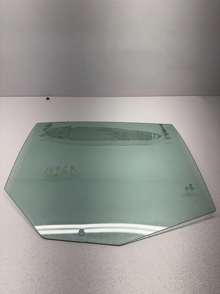 2004-2010 BMW E60 530i 525i 545i 535i 550i 528i заднее правое стекло для окна двери изготовитель оборудования - Изображение 2 из 4