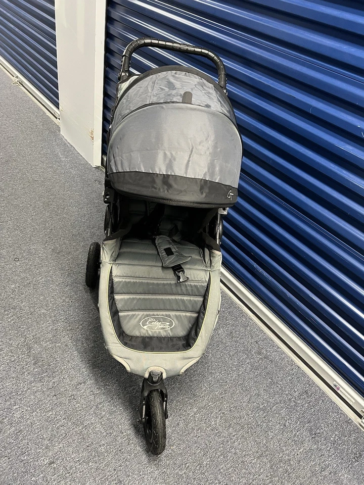 Cochecito de bebé City Mini fácil de plegar Foto 3 de 3