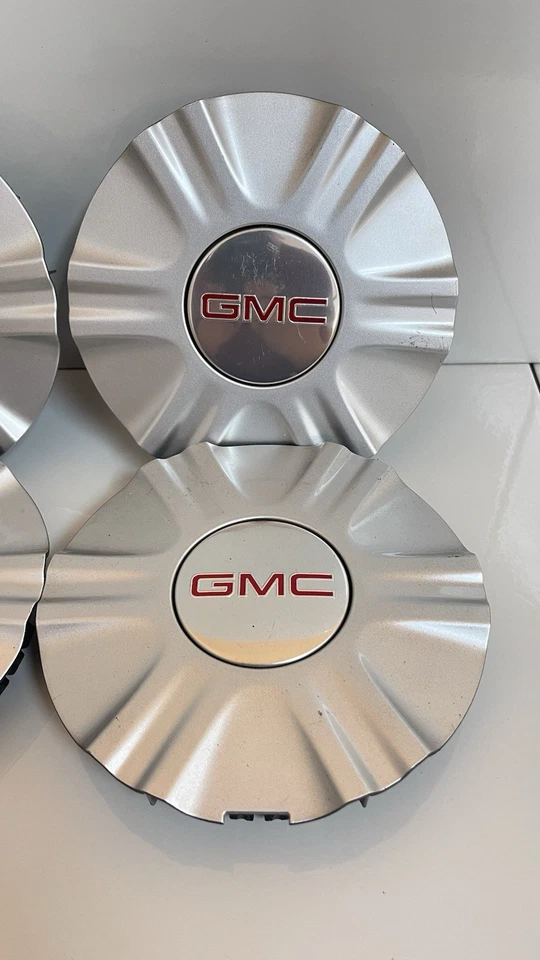Tampas de centro de roda 2016-2017 GMC Terrain SLE-2 AWD # 5772 18" CONJUNTO USADO de 4 - Imagem 2 de 4