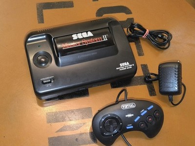 ## SEGA Master System 2 Konsole mit Alex Kidd in Miracle World und LED Mod ##