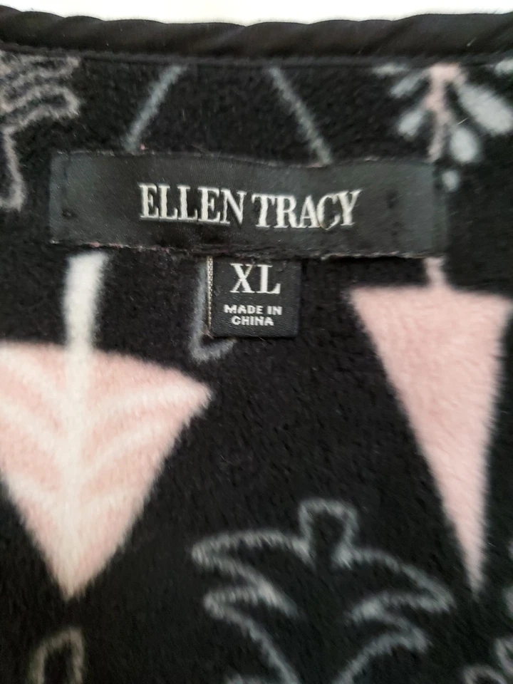 Pijama polar Ellen Tracy 2 piezas talla XL estampado de árbol multicolor Foto 2 de 4