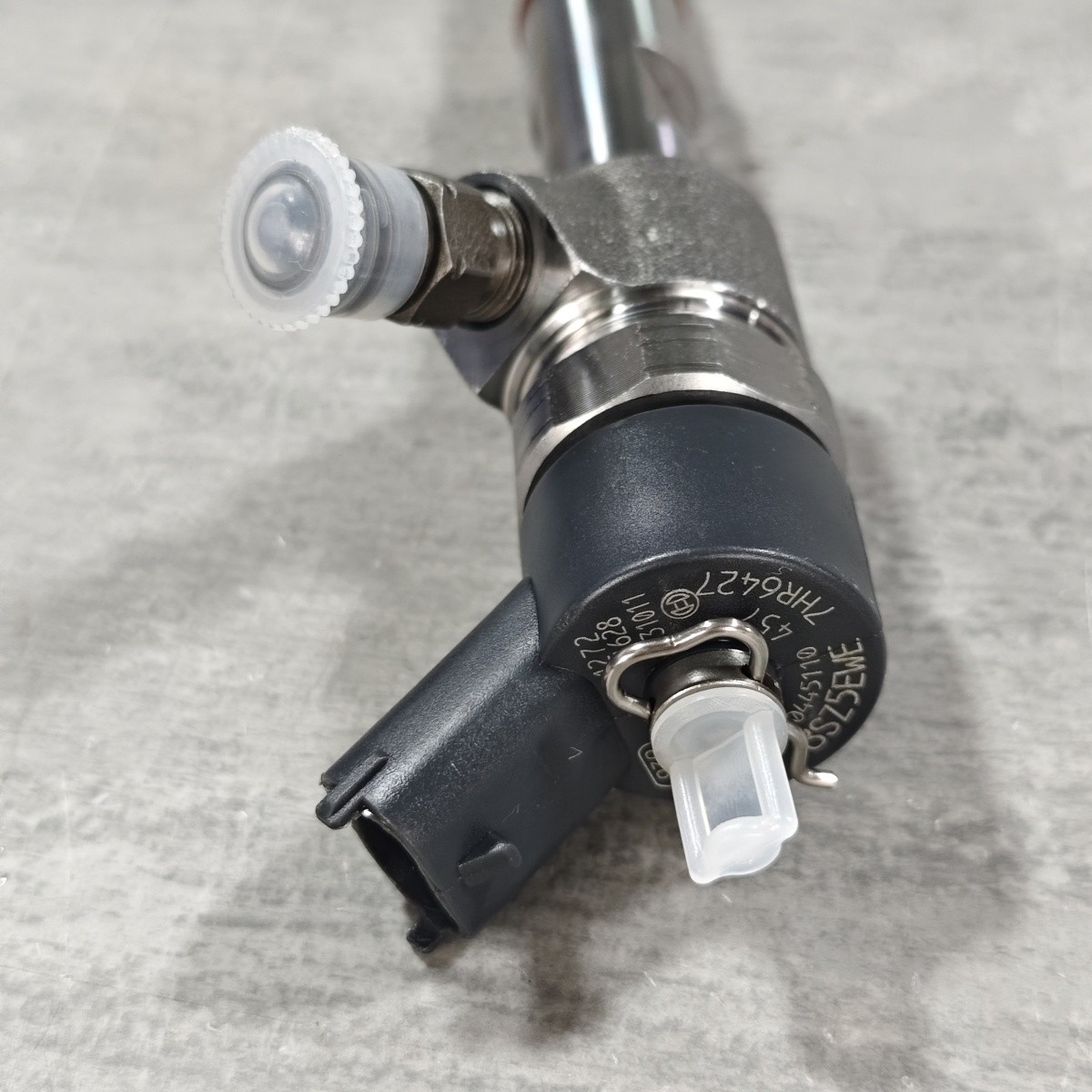 4X Fuel Injector 0445110457 5801470098 for New Holland Iveco Case John Deere 3.4