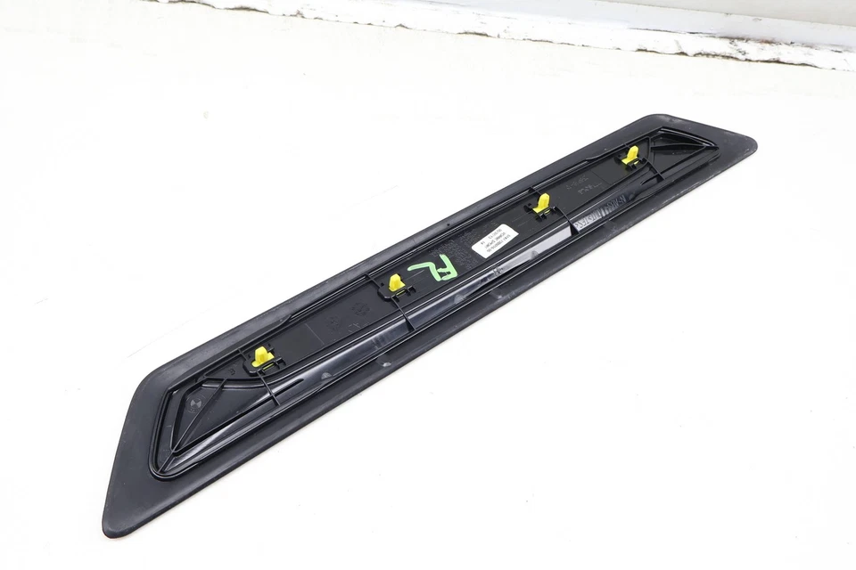 2014-2015 BMW 328D XDRIVE - Peitoril da porta dianteira / painel de arranhão (BMW Sport) 7289216 - Imagem 2 de 4