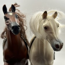 Vintage Kid Kore 1999 Horse Figure Lot of 2 Brown White w/ Original Saddles