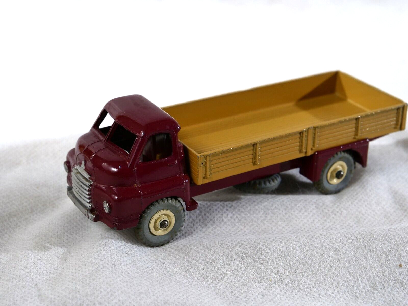 Dinky 522, Big Bedford Lorry - Free Price Guide & Review