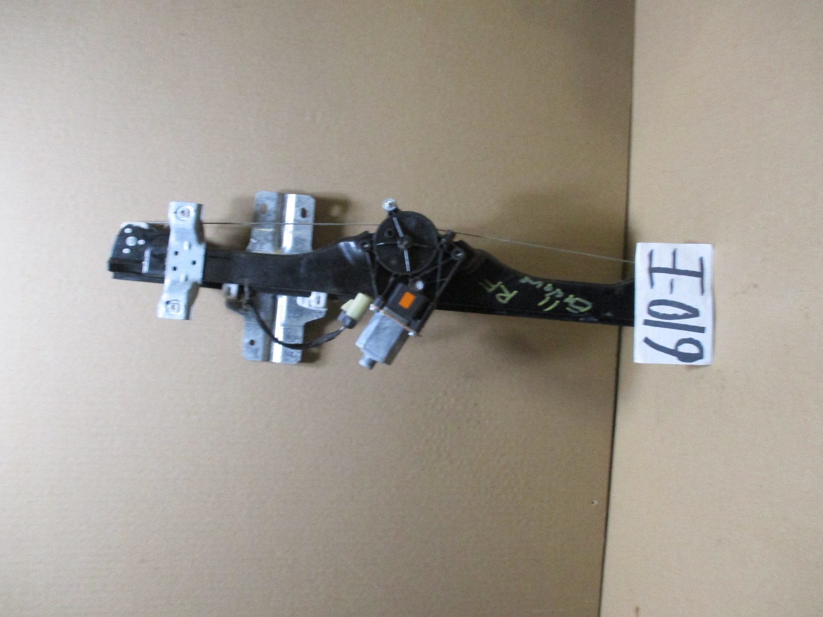 09 10 11 12 Buick Enclave FRONT PASSENGER Window Regulator W/ Motor #610-E