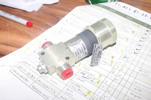 NOS Marotta Controls Regulator Valve RV21 EA 220043 27-08633-1 Convair 4000 PSI