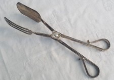 Silberfarbene, versilberte alte Geb&auml;ckzange aus Frankreich.