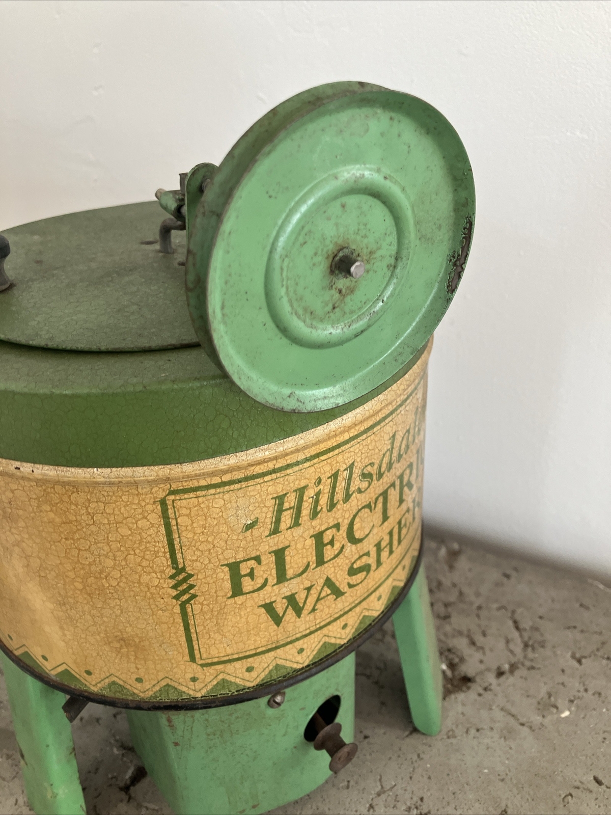 Vintage Hillsdale Electric Washer Tin Lithograph Toy Washing Machine eBay