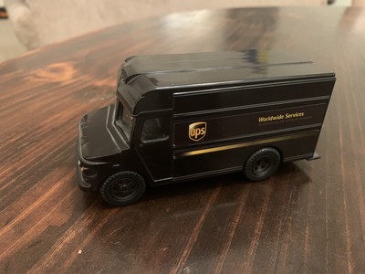 ups toy truck plastic