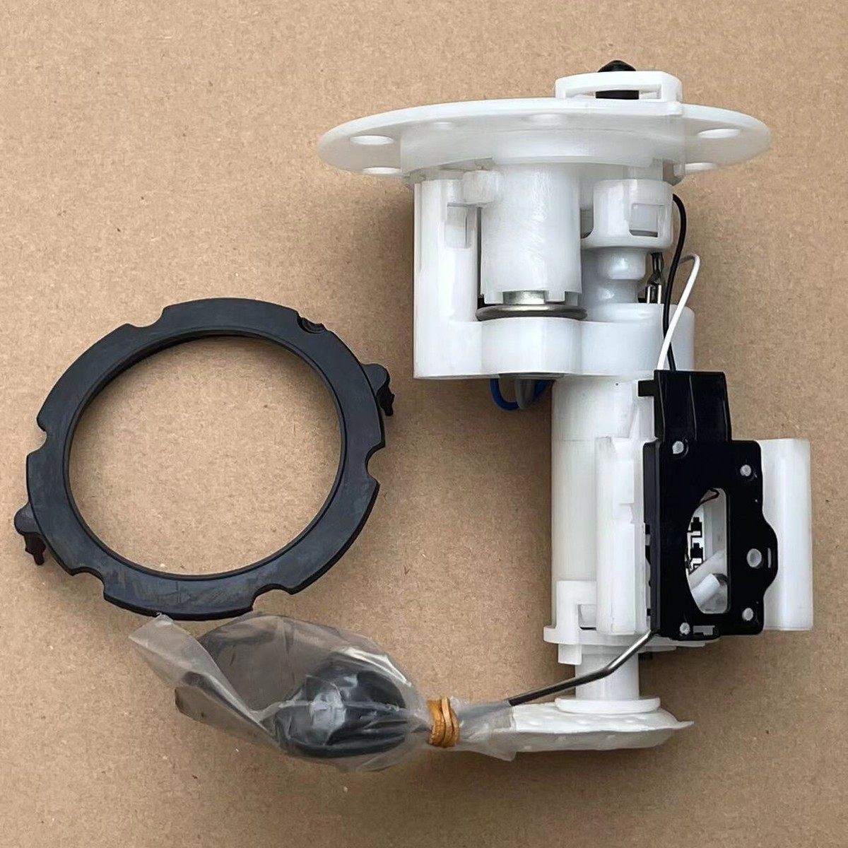 Fuel Pump Module Assy Feed Unit For Yamaha C3 Zuma 50 50F 50FX 3B3 