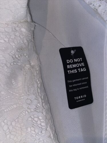 Torrid Ivory Lace Tea-Length Wedding Dress ~ Size 14 NWT Item # 11571098 - Picture 4 of 15