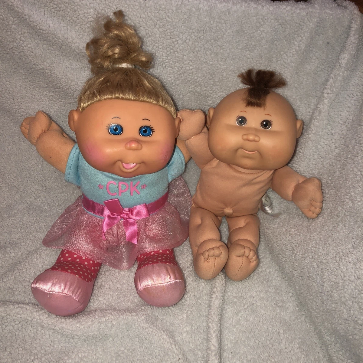 Mixed cabbage patch outlet doll