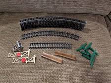 Hornby R605 Curve Track 1st Radius x 8 + R325 + R600 - Including Parts - R469 