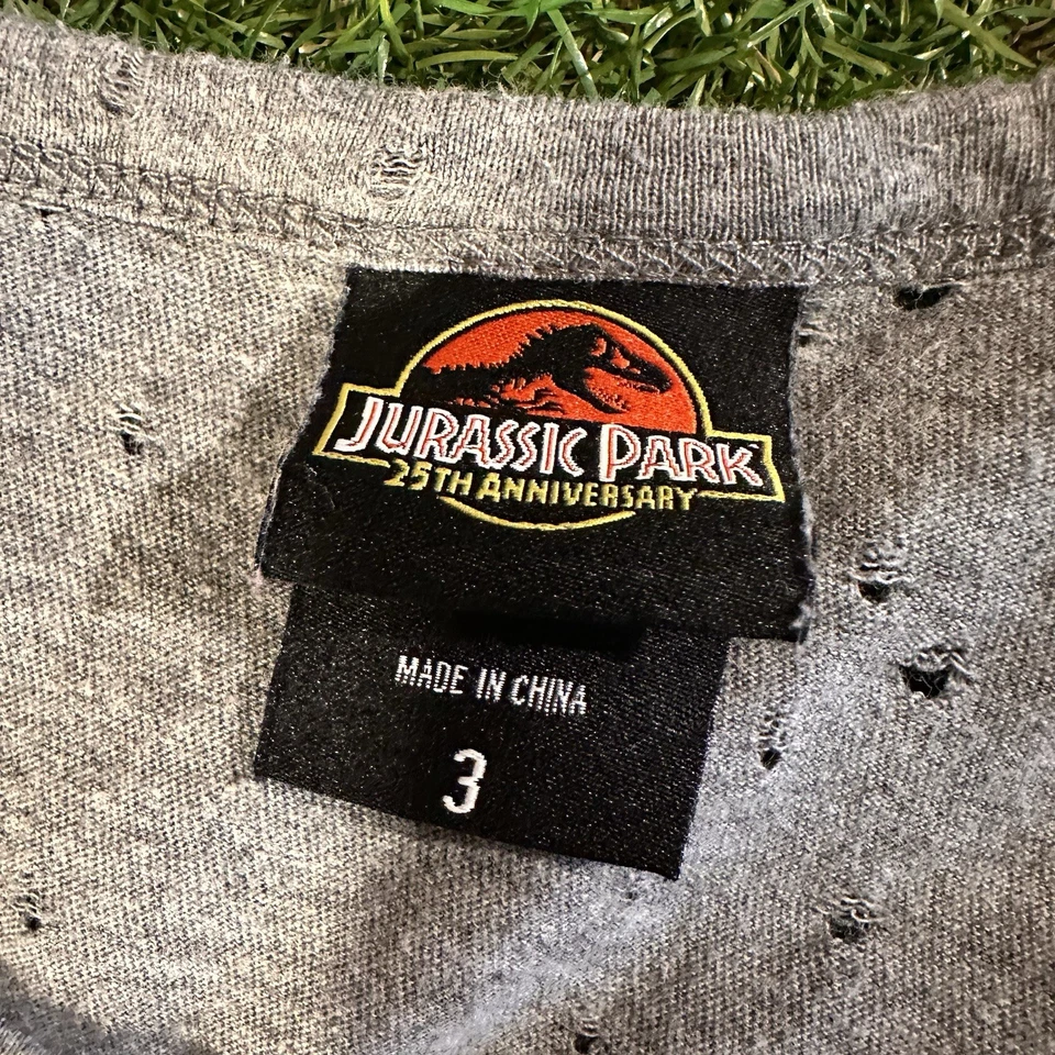 Jurassic Park 25th Anniversary Graphic T-Shirt Gray W/ Holes Sz 3 Womens - Image 4 of 4