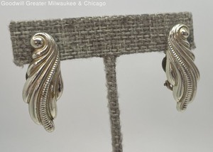 Vintage Star Textured Modernist Clip-On Earrings, 8.6g