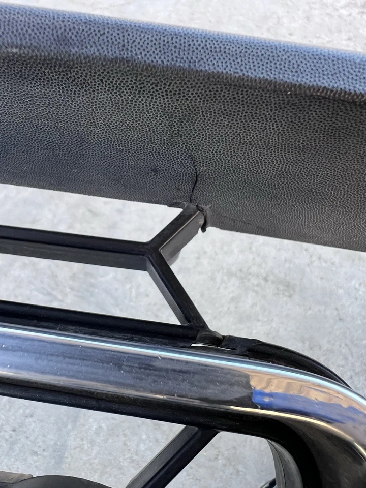 Ford Mustang 2005-2009 parrilla superior delantera edición Pony con luces antiniebla OEM Foto 3 de 4