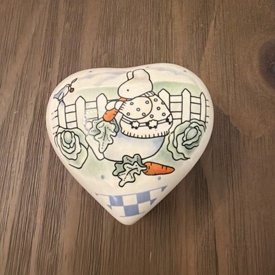 Daisy Kingdom Heart Trinket Box 3.25 inch with Bunny Rabbit Hard to Find Vintage