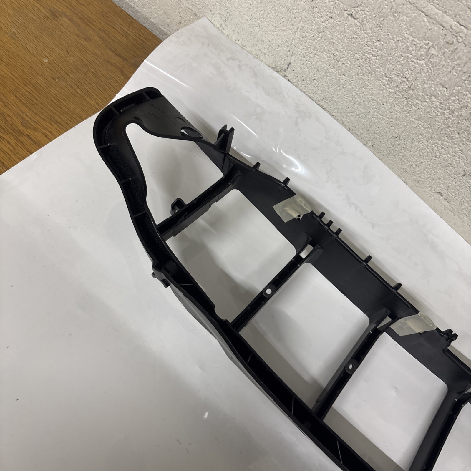 Aston Martin Rapide 2010-2019 Front Bumper grille P/N DD438190AA