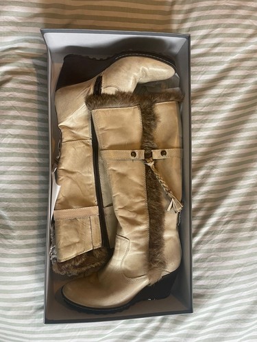 MANAS Cream Long Wedge boots made in Italy real leather fur trim new in box - Picture 6 of 9