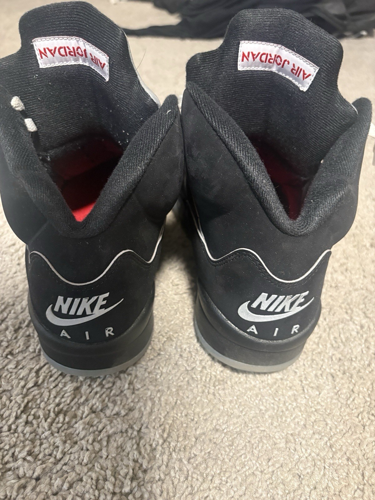 Jordan 5 Metallic Size 9 - image 2