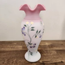 Fenton Periwinkle on Blue Burmese Vase 1999 Ltd Ed #1692/2750 BEAUTIFUL 