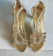Delicacy Champagne Strappy 2”Heels Rhinestones Size 7