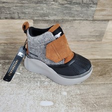 SOREL Out N About IV Strap Kids Boots Sz 8 Taffy Black Waterproof Hook  Loop