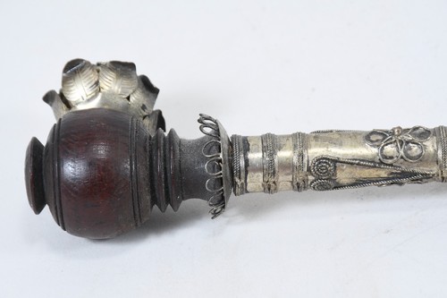 Q30R59- Antike Asiatika Ritualpfeife Holz Metall ziseliert - Bild 11 von 12