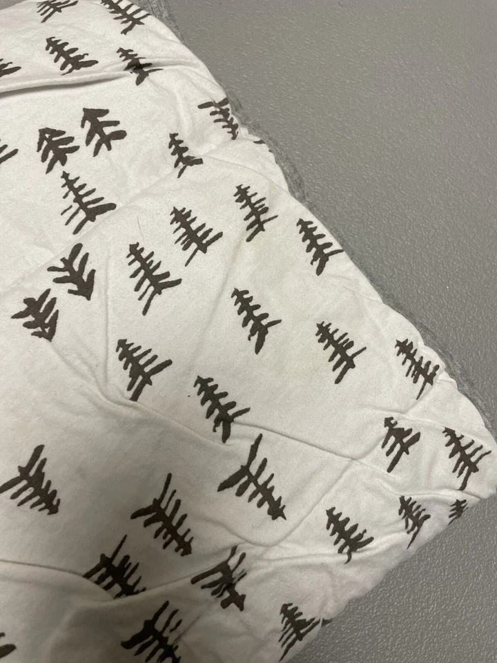 BURT'S BEE Quilted jersey Knit Plush Crib Comforter Baby Blanket Trees - Image 2 of 3